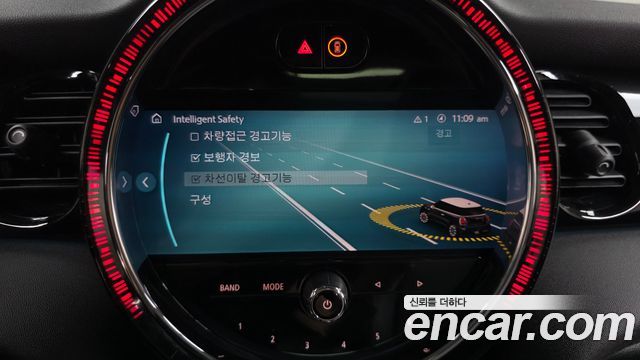 Mini Cooper 2022 — photo 29