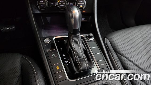 Volkswagen Jetta 2021 — photo 12