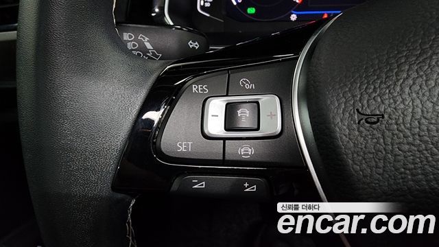 Volkswagen Jetta 2021 — photo 22