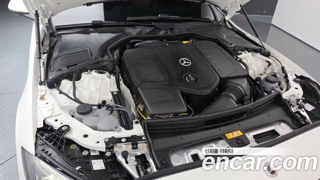 Mercedes-Benz C-Class 2025 — photo 6