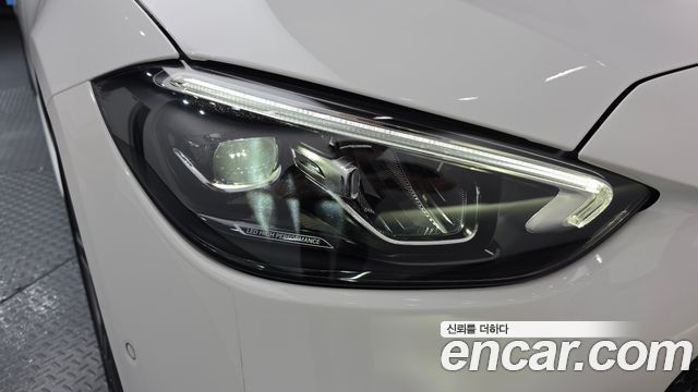 Mercedes-Benz C-Class 2025 — photo 8