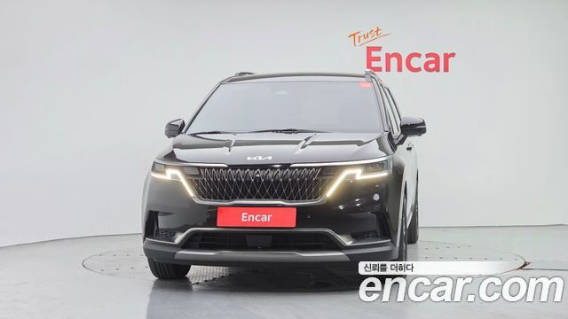 Kia Canival 2023 — photo 3