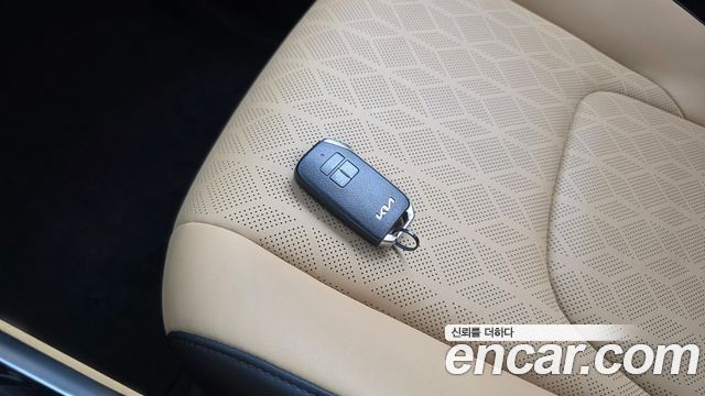 Kia Canival 2023 — photo 18