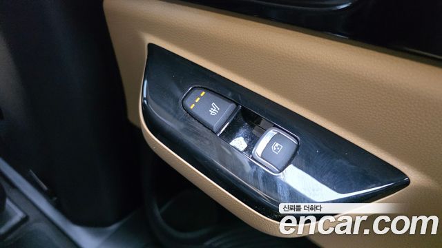 Kia Canival 2023 — photo 19