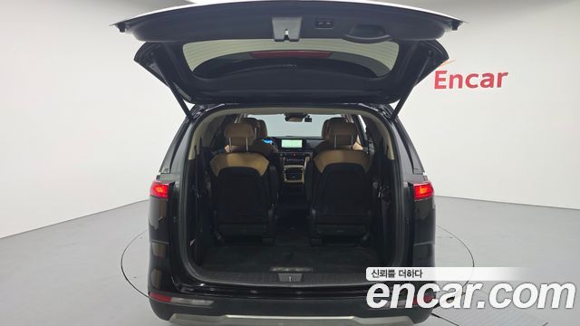 Kia Canival 2023 — photo 20