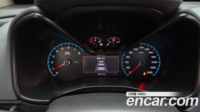 Chevrolet Korea Colorado 2021 — photo 11