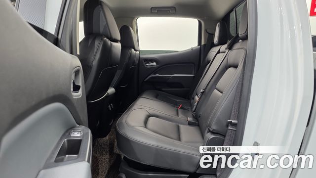 Chevrolet Korea Colorado 2021 — photo 18