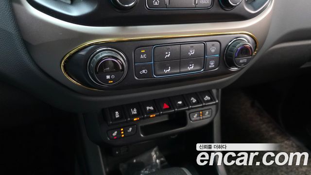Chevrolet Korea Colorado 2021 — photo 24