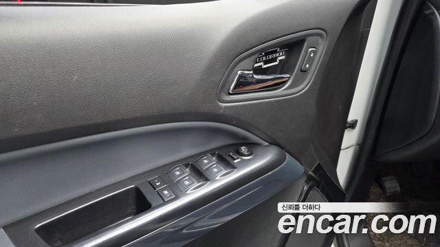 Chevrolet Korea Colorado 2021 — photo 28