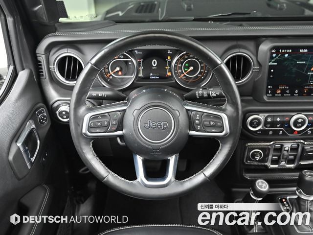 Jeep Wrangler 2021 — photo 13