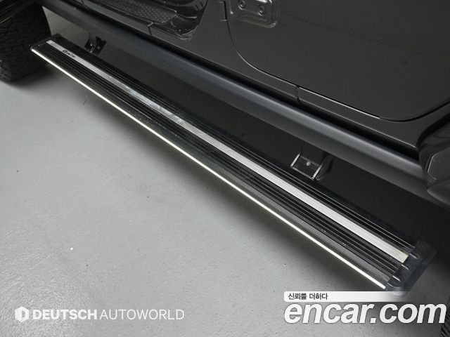 Jeep Wrangler 2021 — photo 16