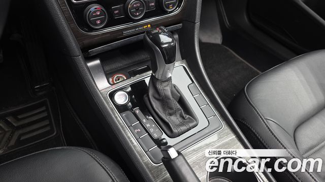 Volkswagen Passat 2018 — photo 9