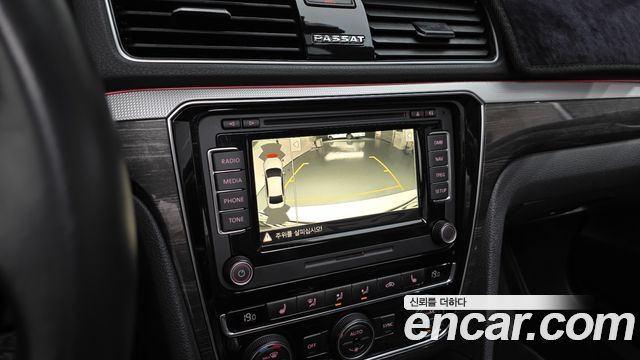 Volkswagen Passat 2018 — photo 14