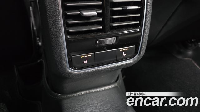 Volkswagen Passat 2018 — photo 19