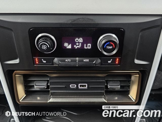 GMC Hummer EV 2024 — photo 16