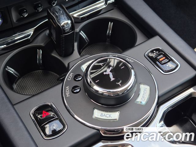 Rolls-Royce Wraith 2018 — photo 10