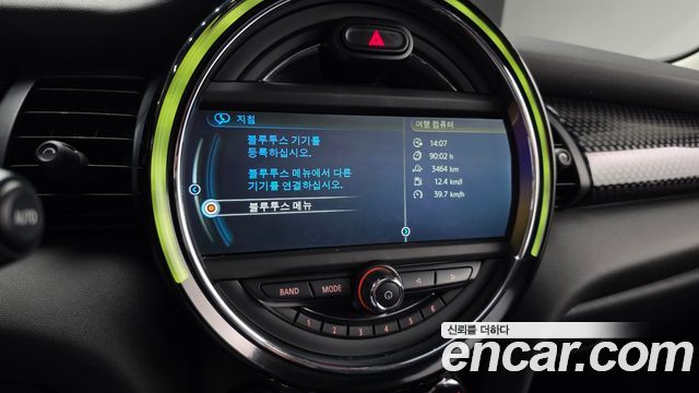 Mini Cooper 2015 — photo 17