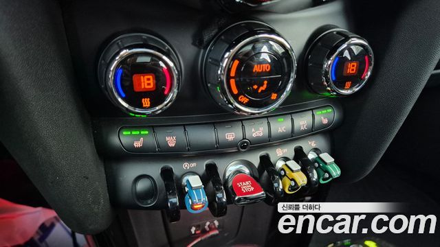 Mini Cooper 2015 — photo 18