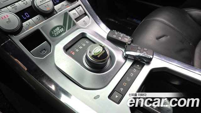 Land Rover Range Rover Evoque 2018 — photo 9