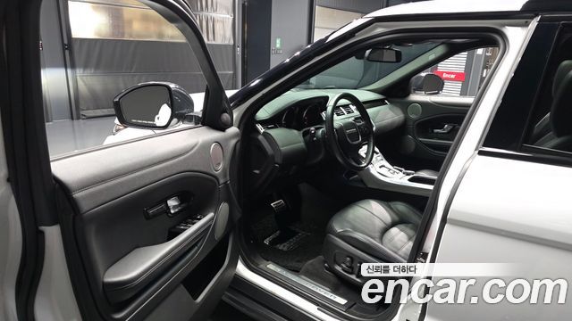 Land Rover Range Rover Evoque 2018 — photo 10