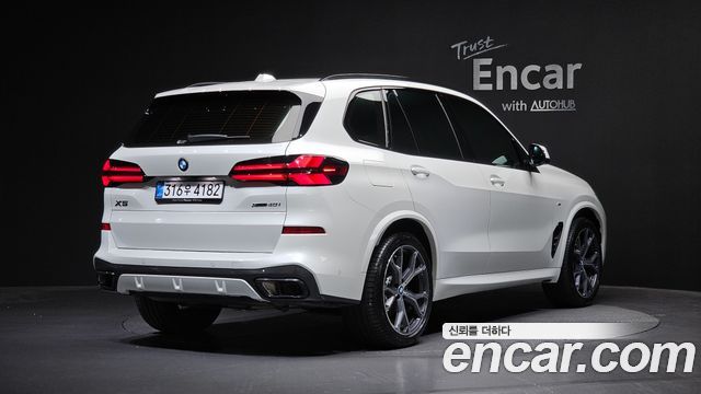 BMW X5 2026 — photo 2
