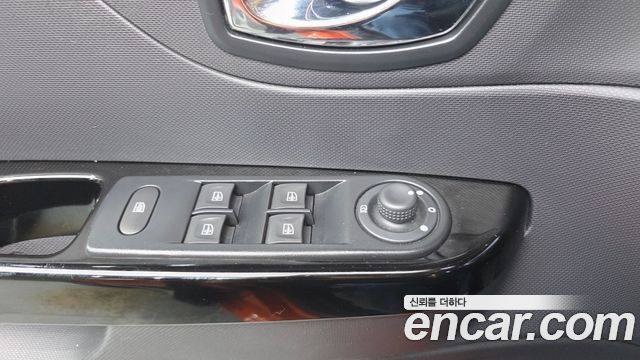 Renault Korea QM3 2014 — photo 11