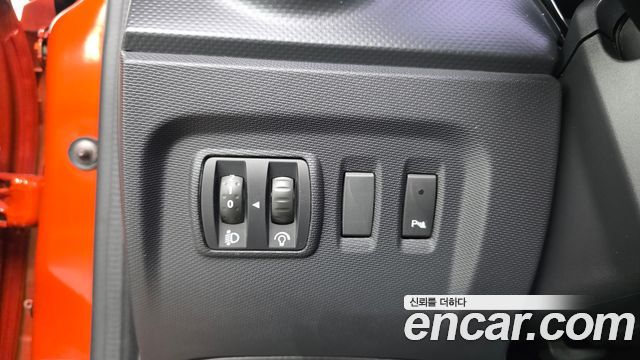 Renault Korea QM3 2014 — photo 12