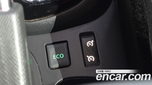 Renault Korea QM3 2014 — photo 18