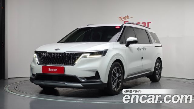 Kia Canival 2021 — photo 1