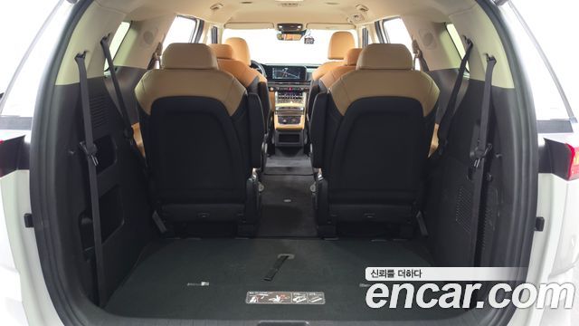 Kia Canival 2021 — photo 20