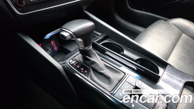 Kia K7 2018 — photo 9