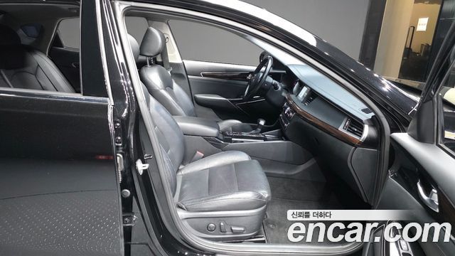 Kia K7 2018 — photo 11