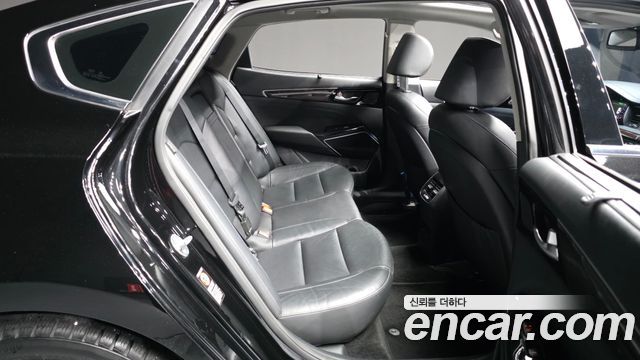 Kia K7 2018 — photo 12