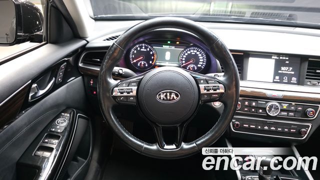 Kia K7 2018 — photo 13