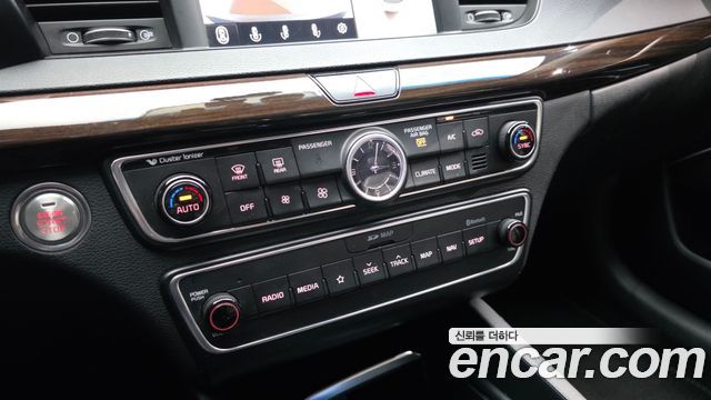 Kia K7 2018 — photo 16