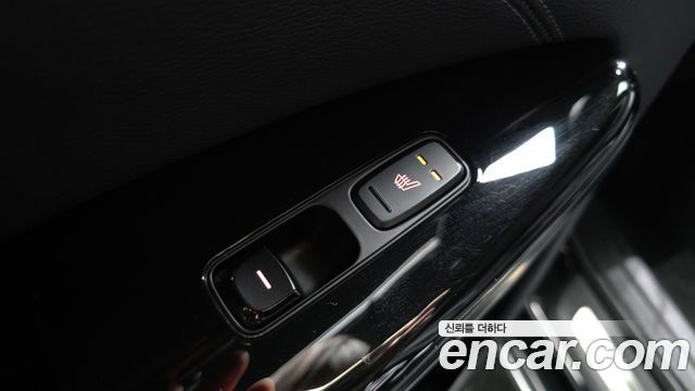 Kia K7 2018 — photo 19