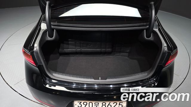 Kia K7 2018 — photo 20