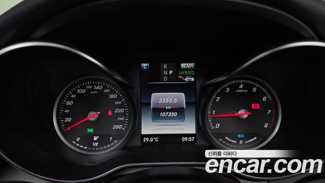 Mercedes-Benz GLC-Class 2019 — photo 11