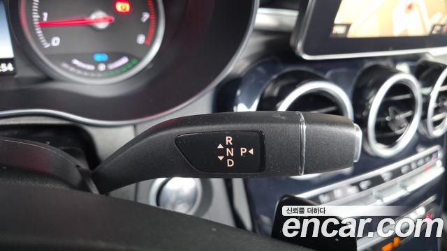Mercedes-Benz GLC-Class 2019 — photo 12