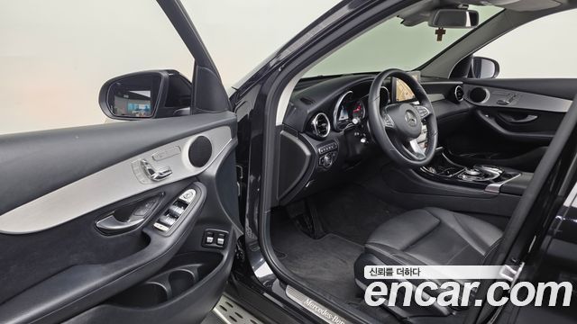 Mercedes-Benz GLC-Class 2019 — photo 13