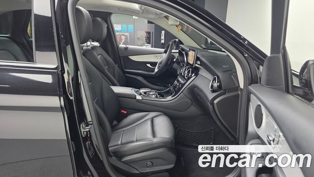 Mercedes-Benz GLC-Class 2019 — photo 17