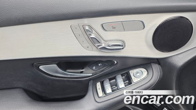 Mercedes-Benz GLC-Class 2019 — photo 28