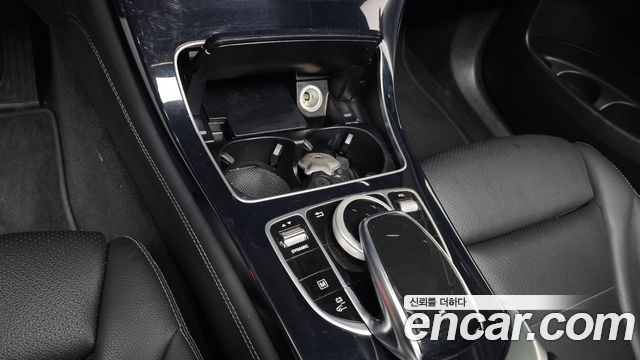 Mercedes-Benz GLC-Class 2019 — photo 31