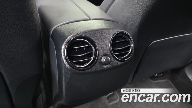 Mercedes-Benz GLC-Class 2019 — photo 32