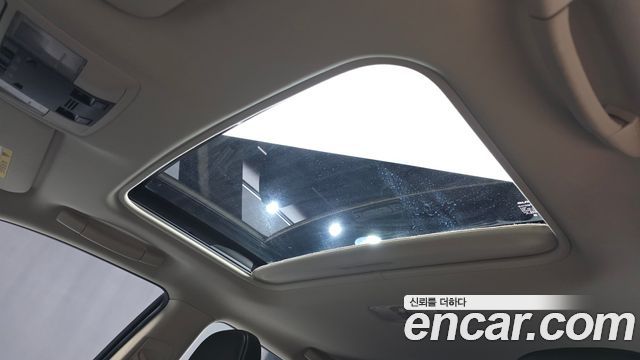 Lexus CT200h 2017 — photo 19