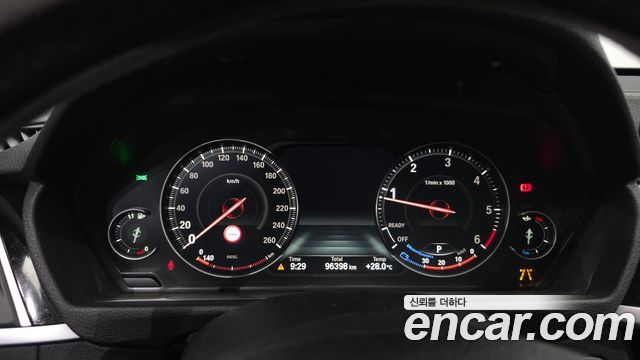 BMW Gran Turismo 2020 — photo 8