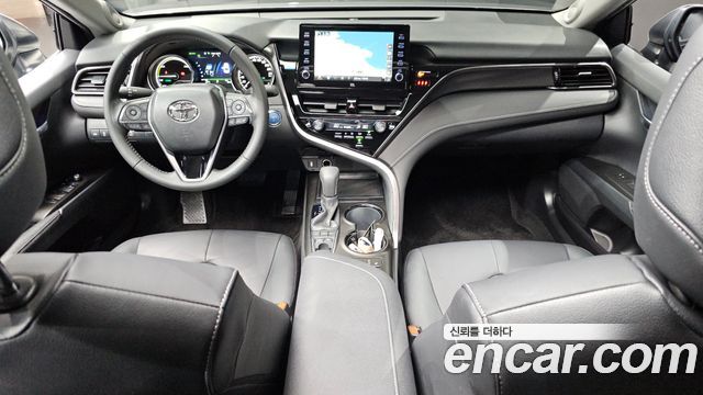 Toyota Camry 2024 — photo 10