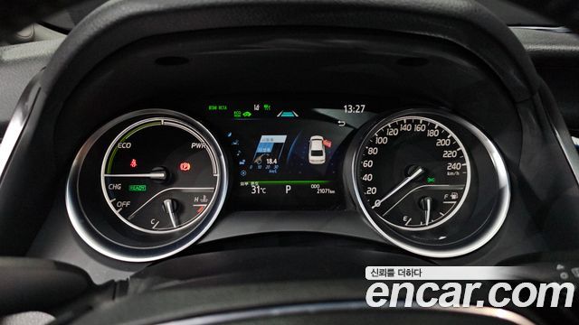 Toyota Camry 2024 — photo 11
