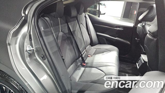 Toyota Camry 2024 — photo 17