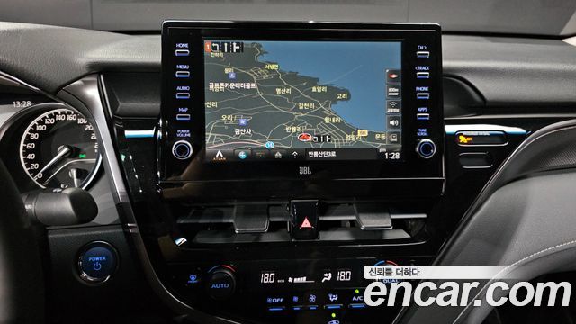 Toyota Camry 2024 — photo 22
